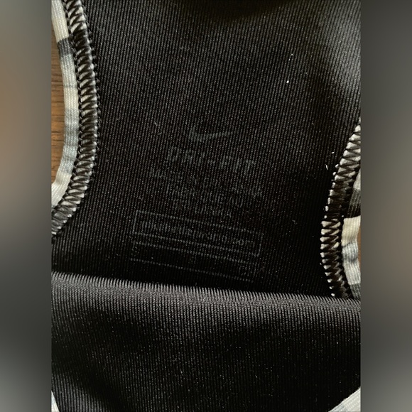 Nike Dri-fit Sports Bra Small - Picture 2 of 3